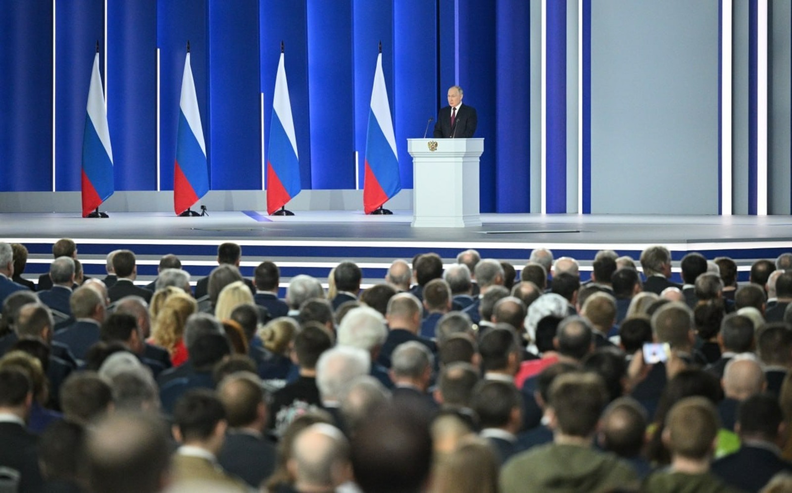 Владимир Путин заявил, что не Россия начала войну в Донбассе