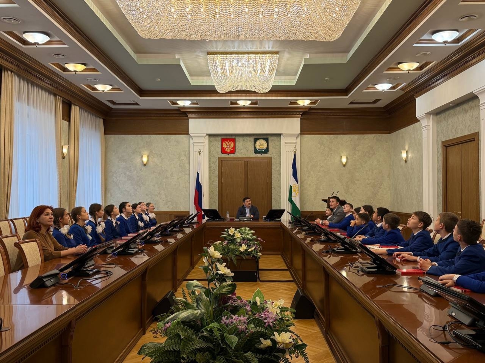 Обучающиеся Кармаскалинского района посетили Правительство Башкирии