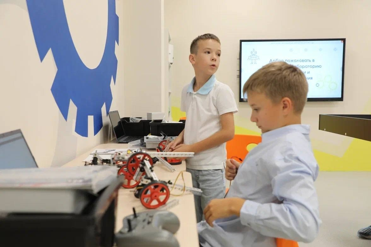 В Уфе открылся развивающий центр, где детей научат конструированию дронов