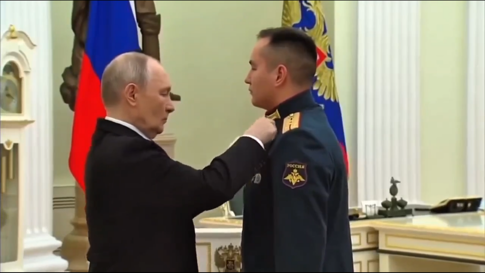 Уроженец Башкирии получил медаль Героя России из рук Владимира Путина