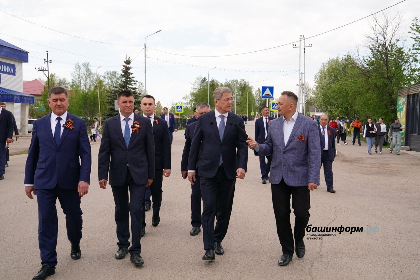 Глава Башкирии анонсировал обновление центральных площадей районов