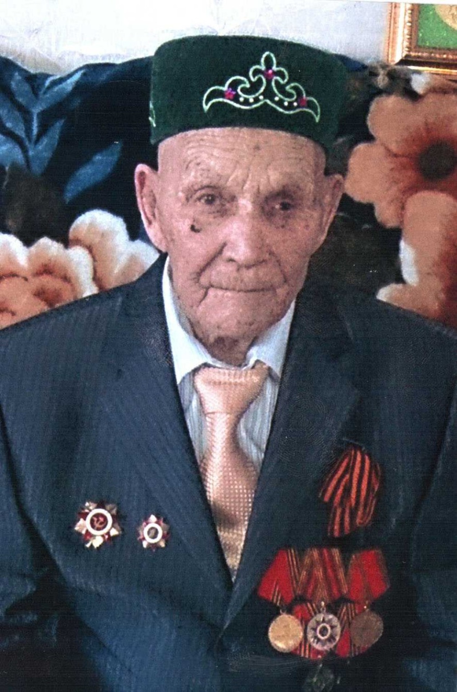 Сегодня ветерану Великой Отечественной войны Сабирьяну Зиннатовичу Асфандиярову из деревни Сахаево исполнилось 105 лет