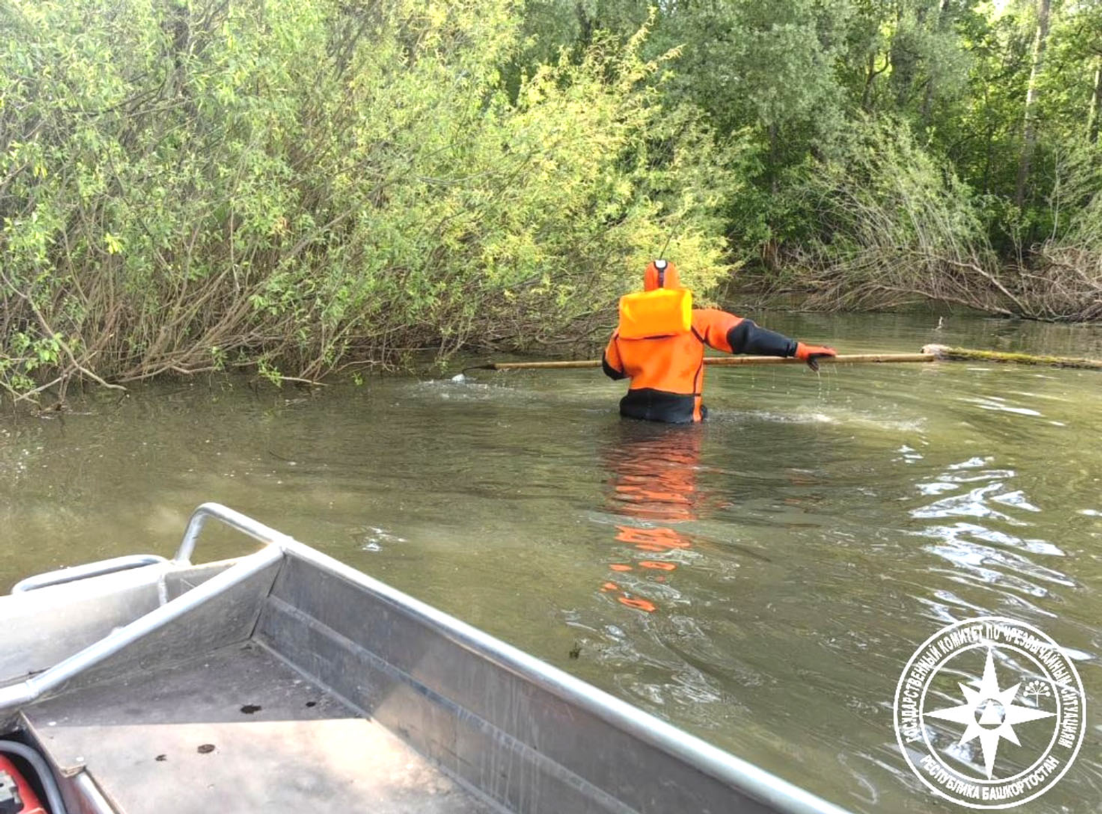 Водолазы нашли тело пропавшего рыбака из Башкирии