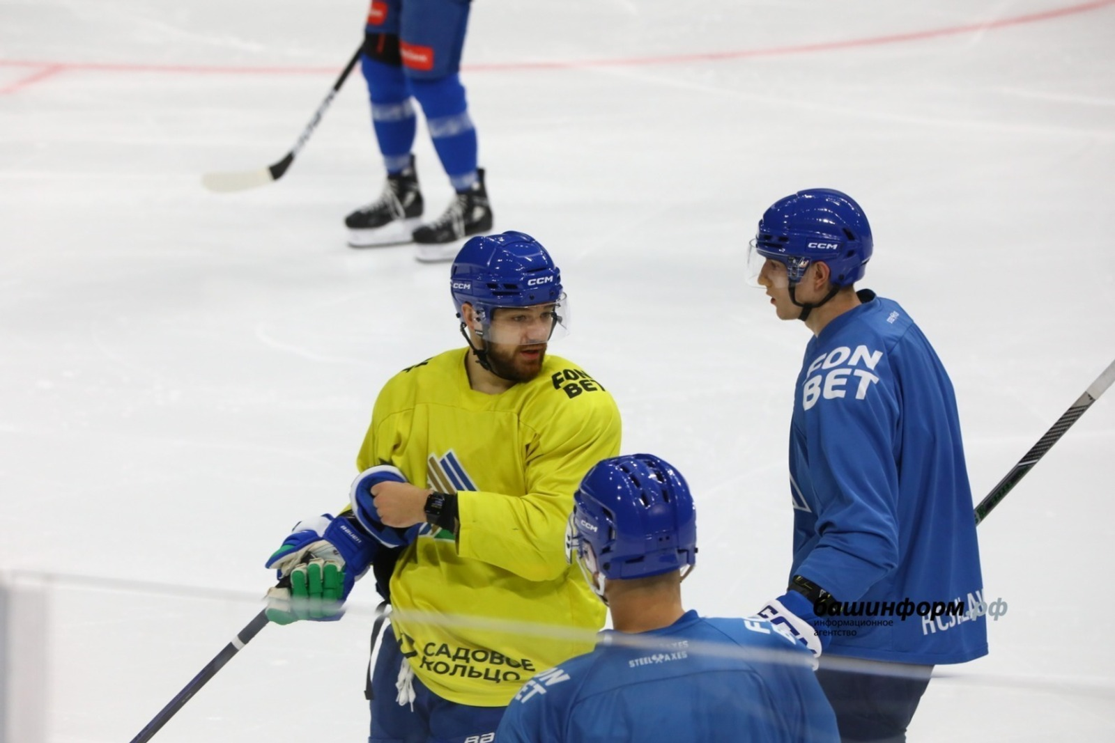 Форвард «Салавата Юлаева» выбыл из игры на полгода из-за травмы