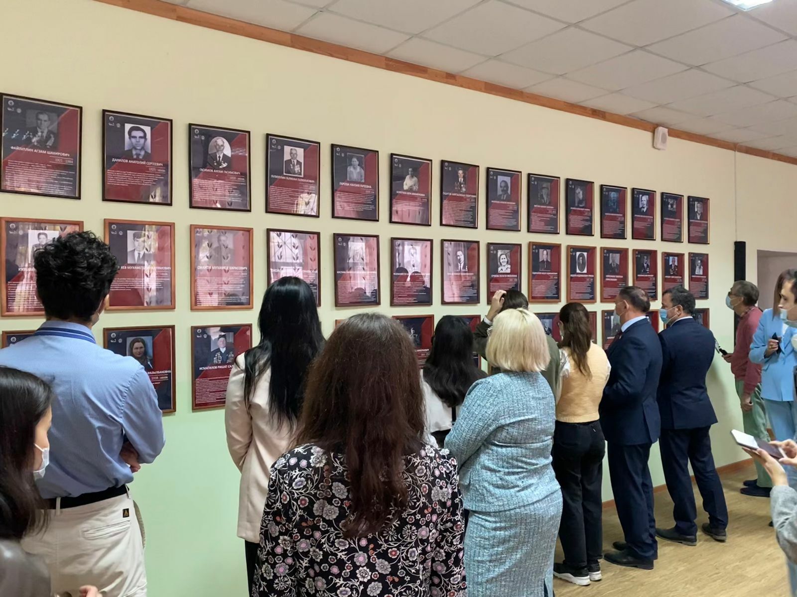 В Уфе ко Дню учителя открыта фотовыставка «Учителя в Великой Отечественной войне»