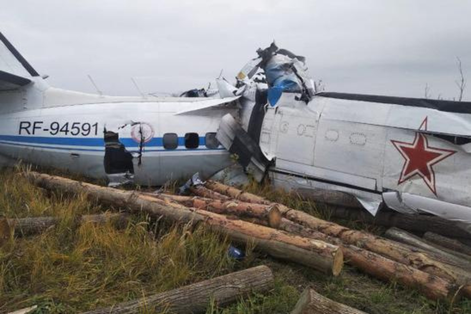 В авиакатастрофе в Татарстане погибли 16 человек, шесть - спасены