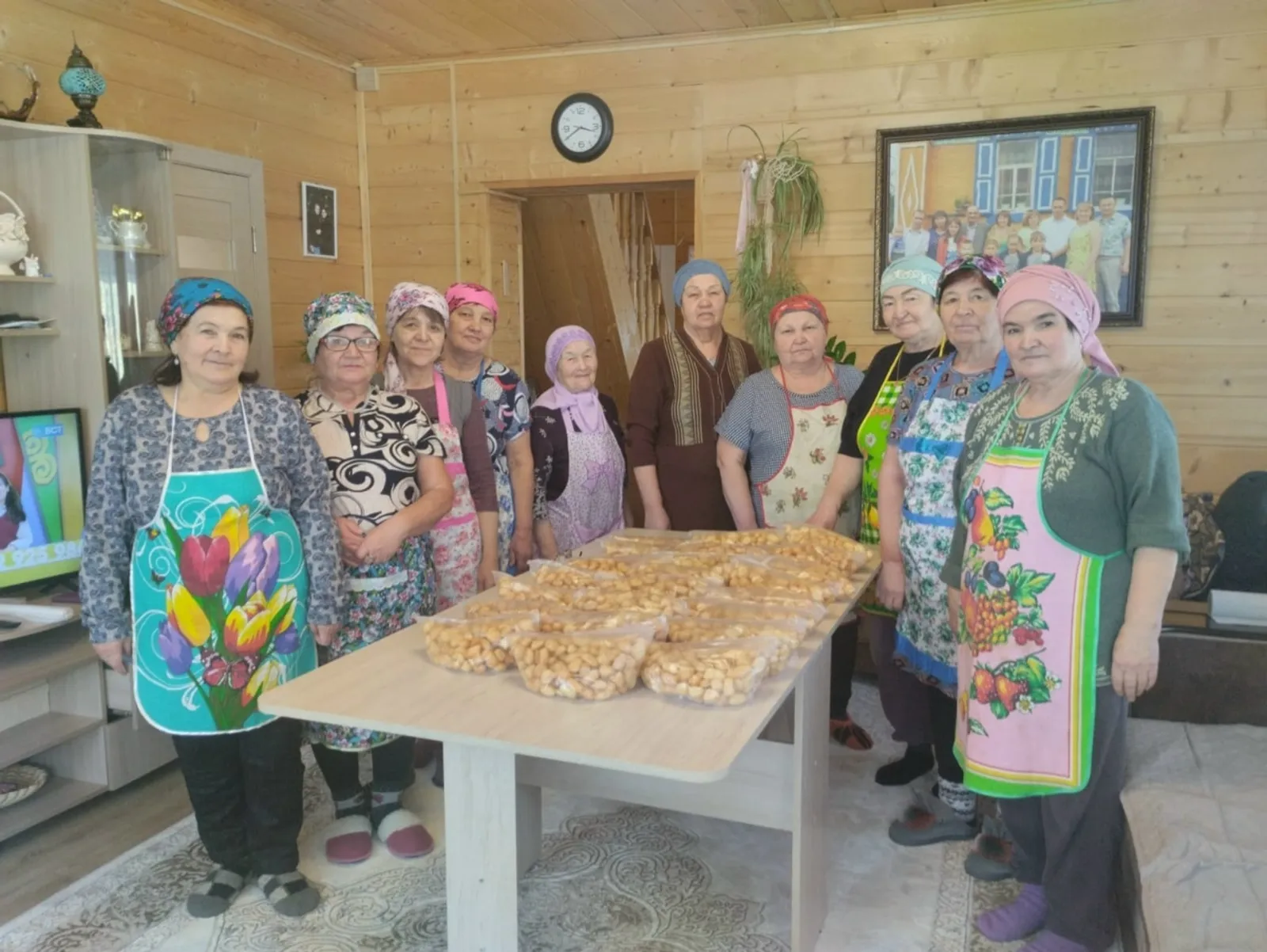 Волонтеры Кармаскалинского района приготовили участникам СВО баурсак