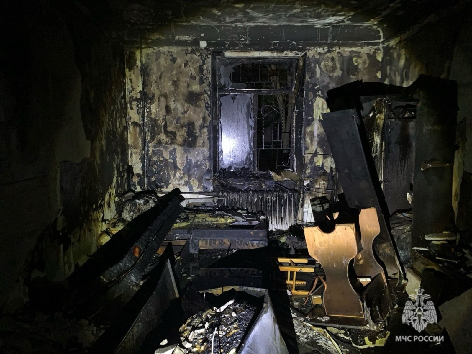 В ночном пожаре в Уфе погибла