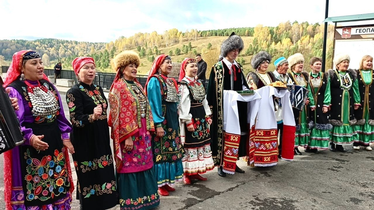 В Башкирии увековечили память Салавата Юлаева открытием кенотафа на малой родине