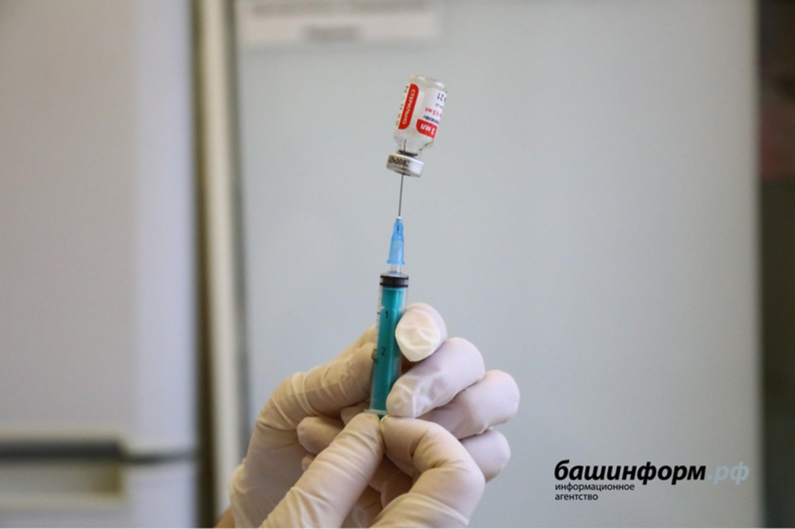 В Башкирии в пунктах вакцинации для пожилых привились более 12 тысяч человек