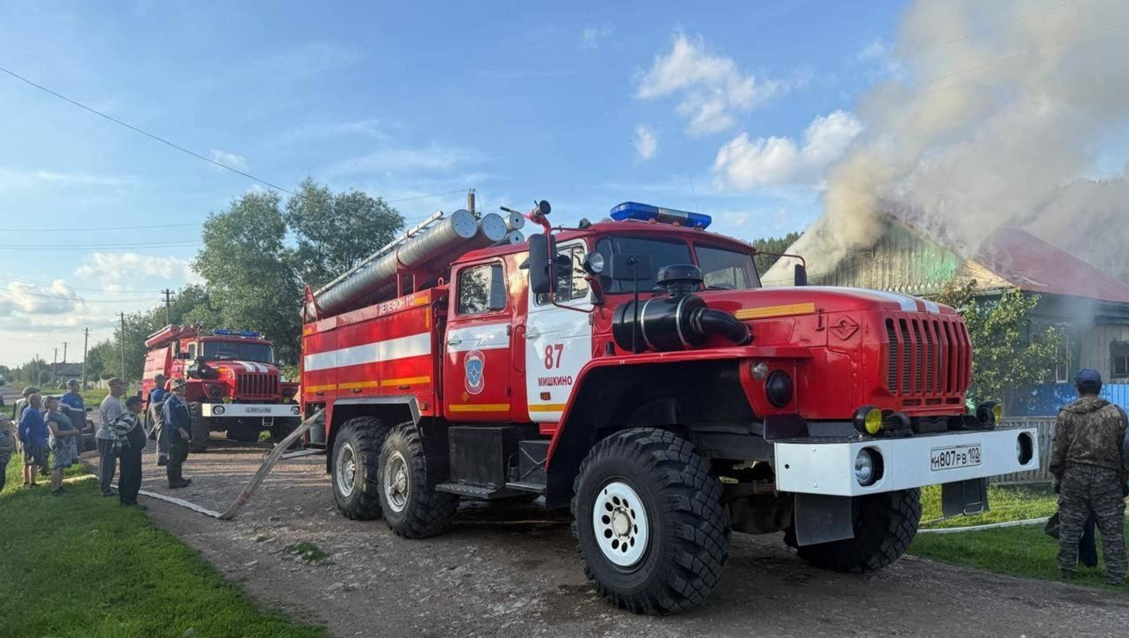 В Башкирии сын вытащил тело отца из горящего дома