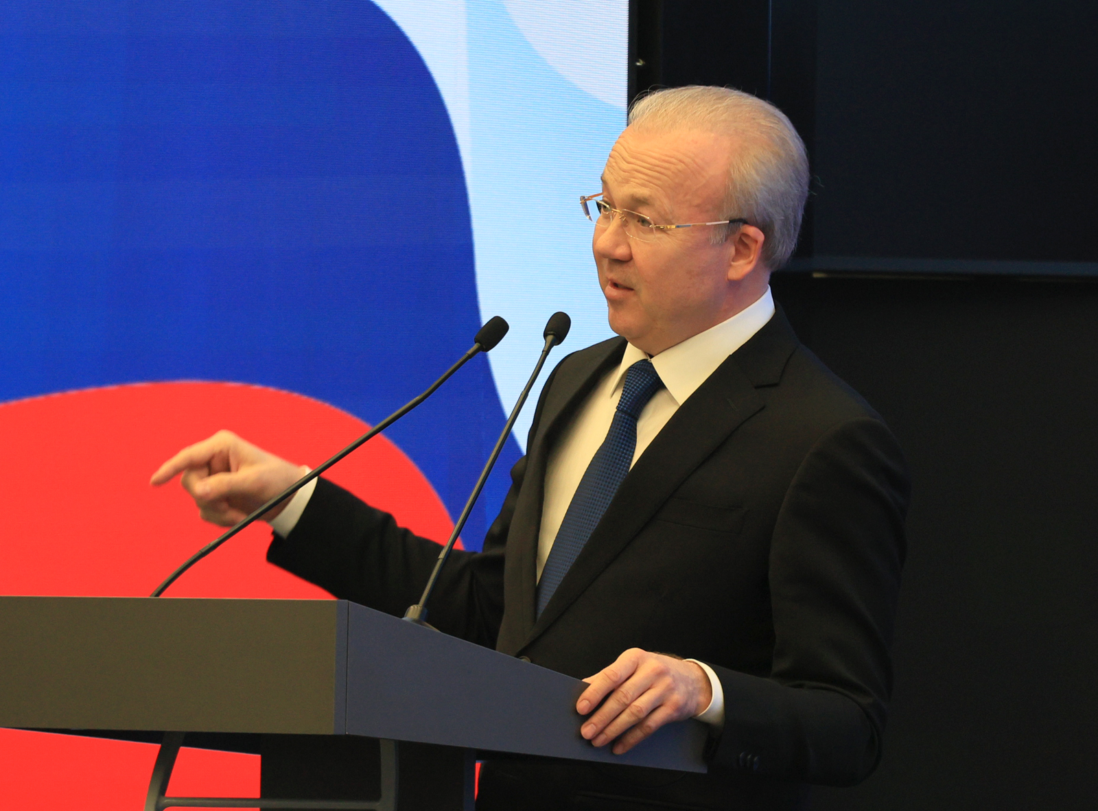 Андрей Назаров: Региональная власть – мост между теорией права и жизнью человека