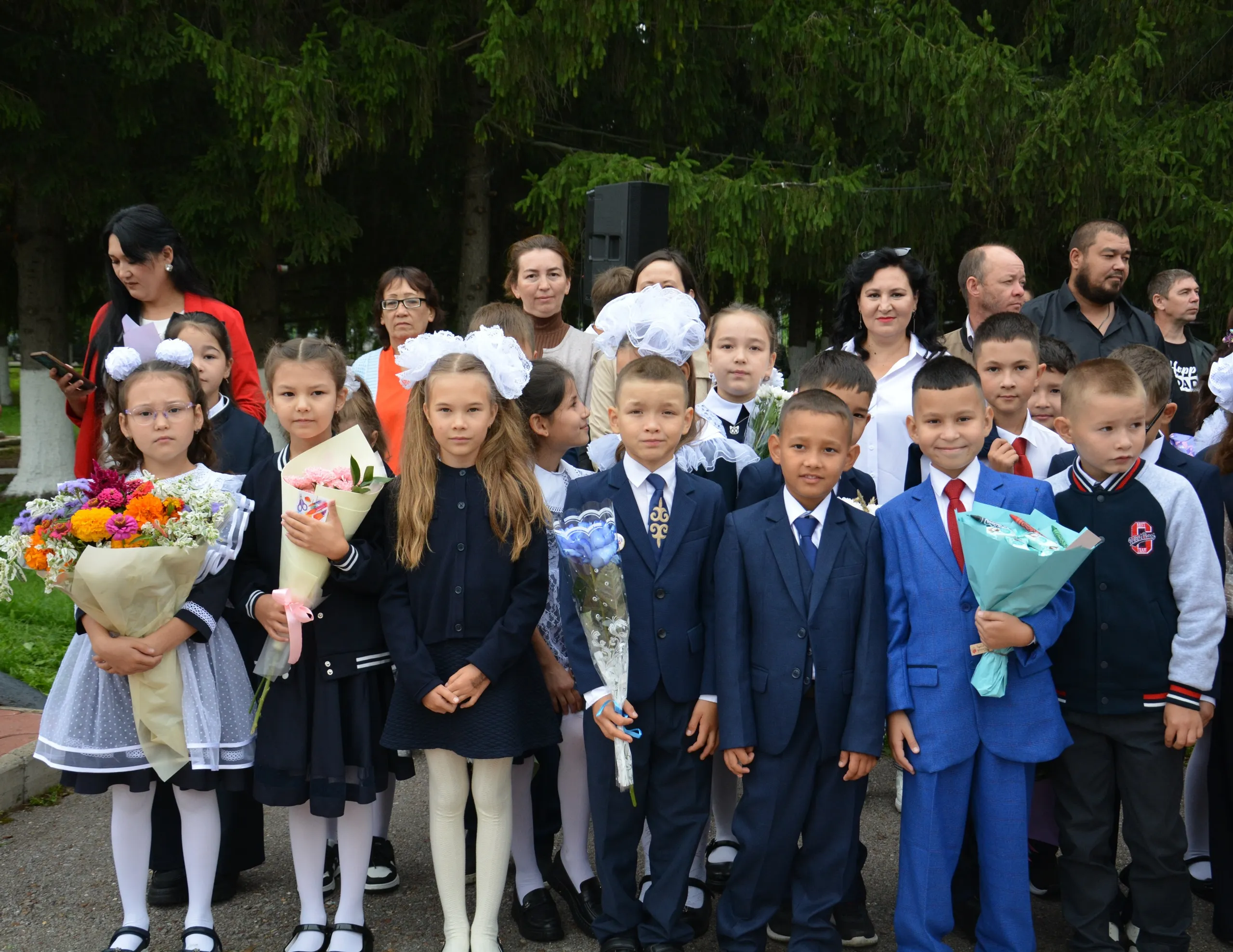 Торжественная линейка и первый звонок прозвучали в школе села Кармаскалы