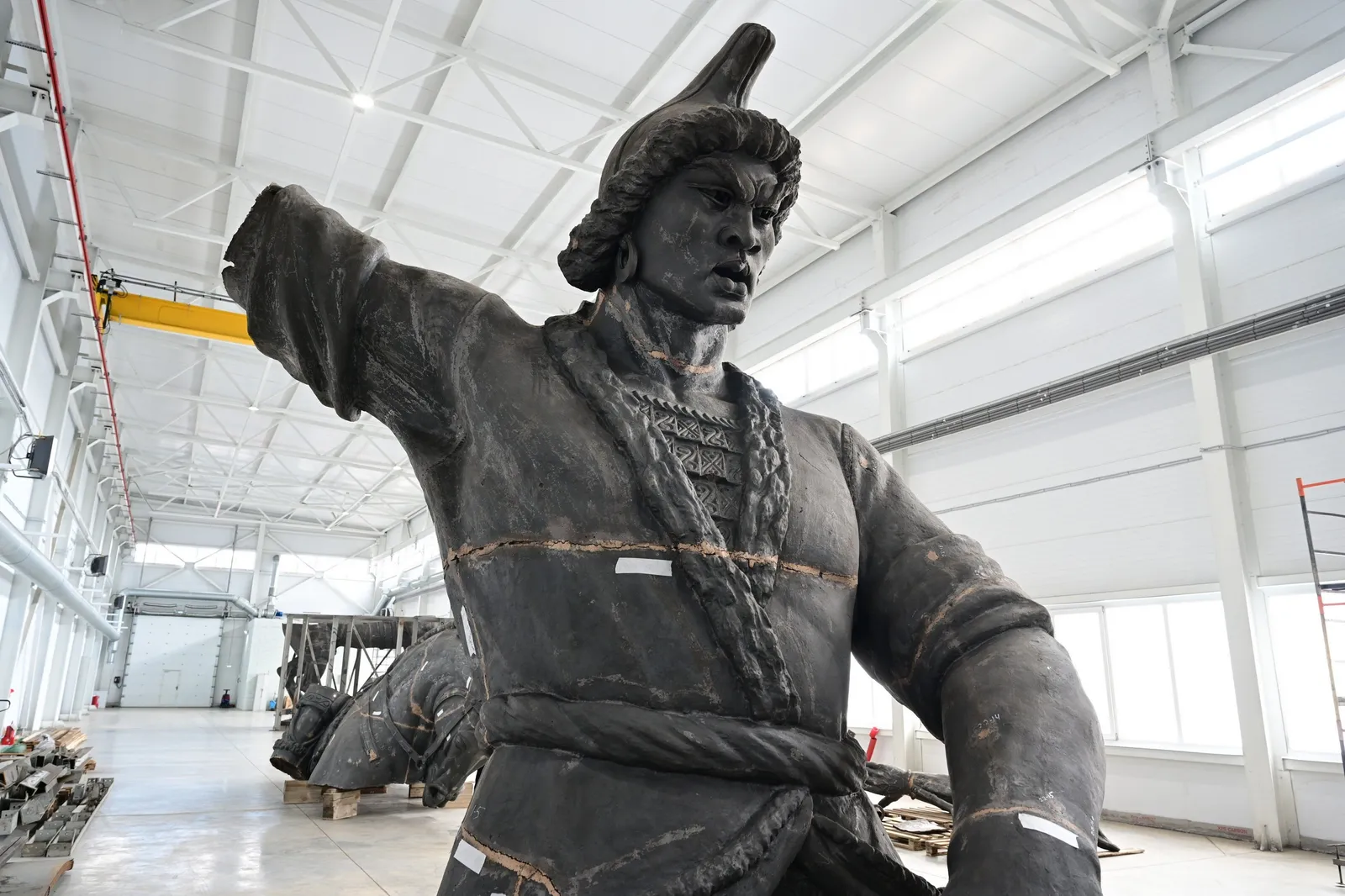 Глава Башкирии обсудил восстановление памятника Салавату Юлаеву