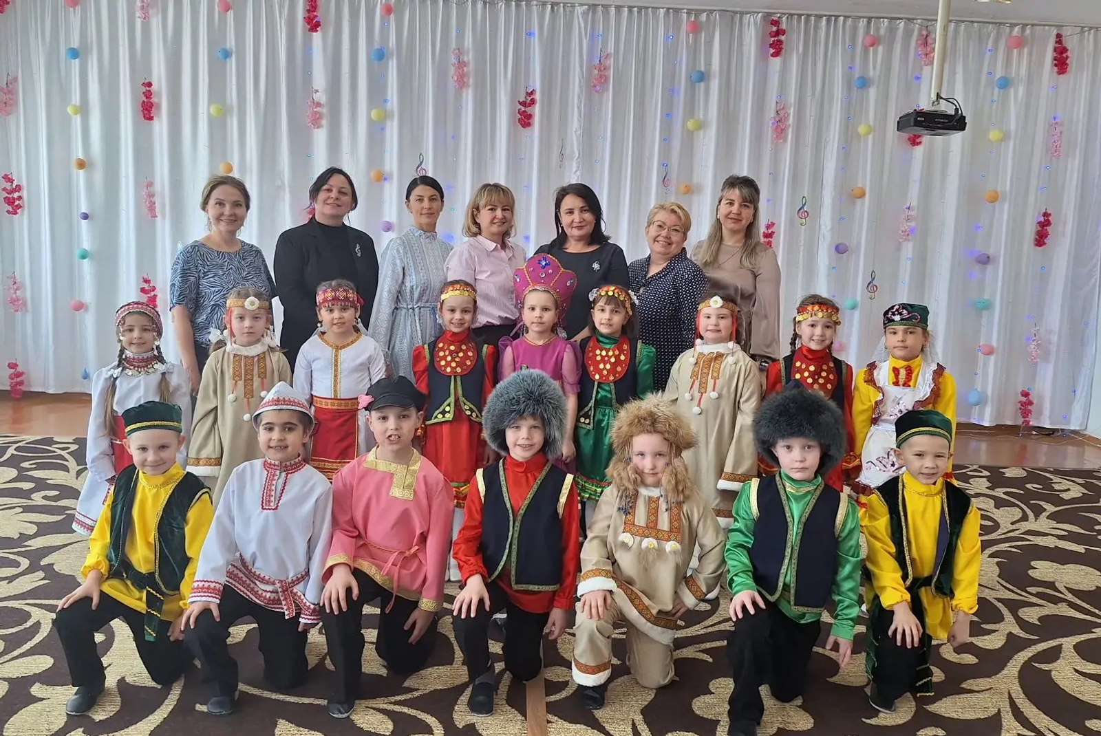 «Маленькие звездочки» зажигают огни талантов!