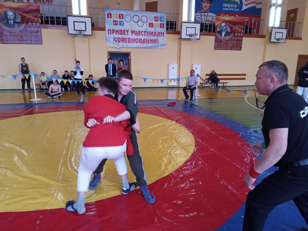 Команда из Кармаскалинского района стала серебряным призером на зональных соревнованиях по борьбе корэш