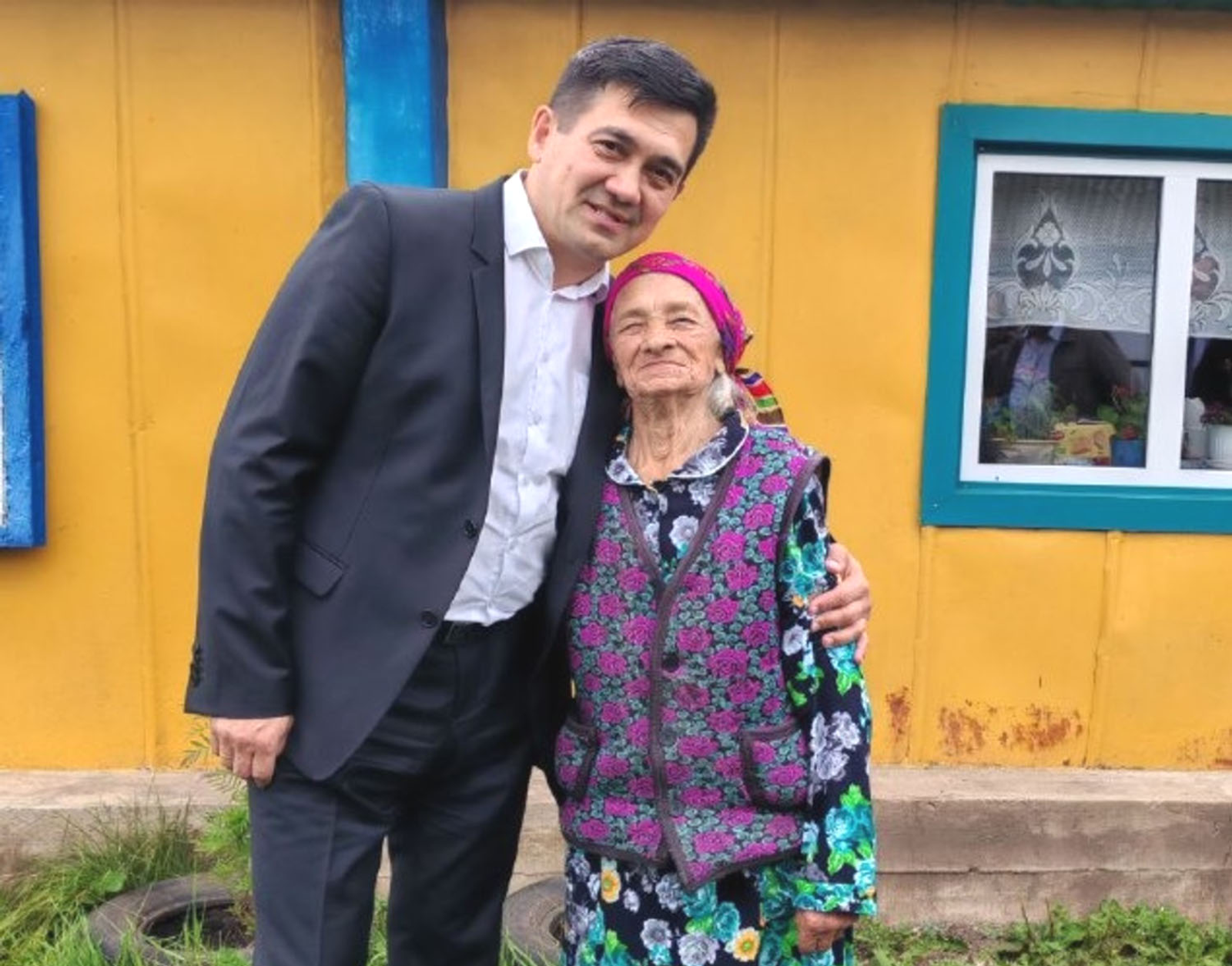 В Башкирии 100-летняя жительница села сама ведет хозяйство