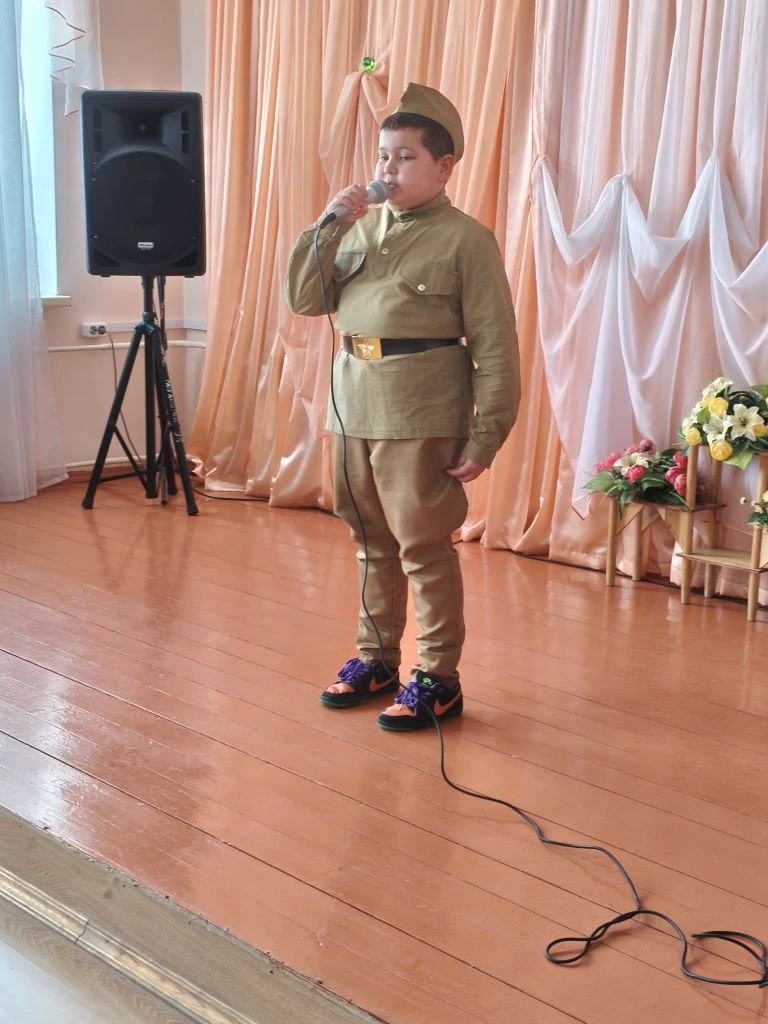 Учащиеся школы деревни Константиновка посетили Дом инвалидов "Милосердие"