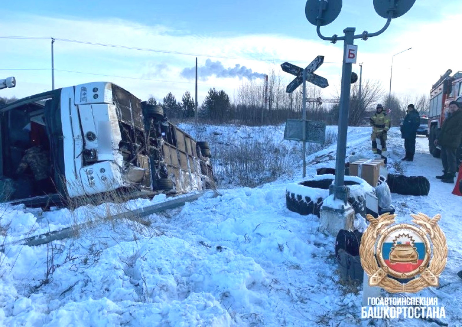 Опрокинулся автобус с вахтовиками из Башкирии