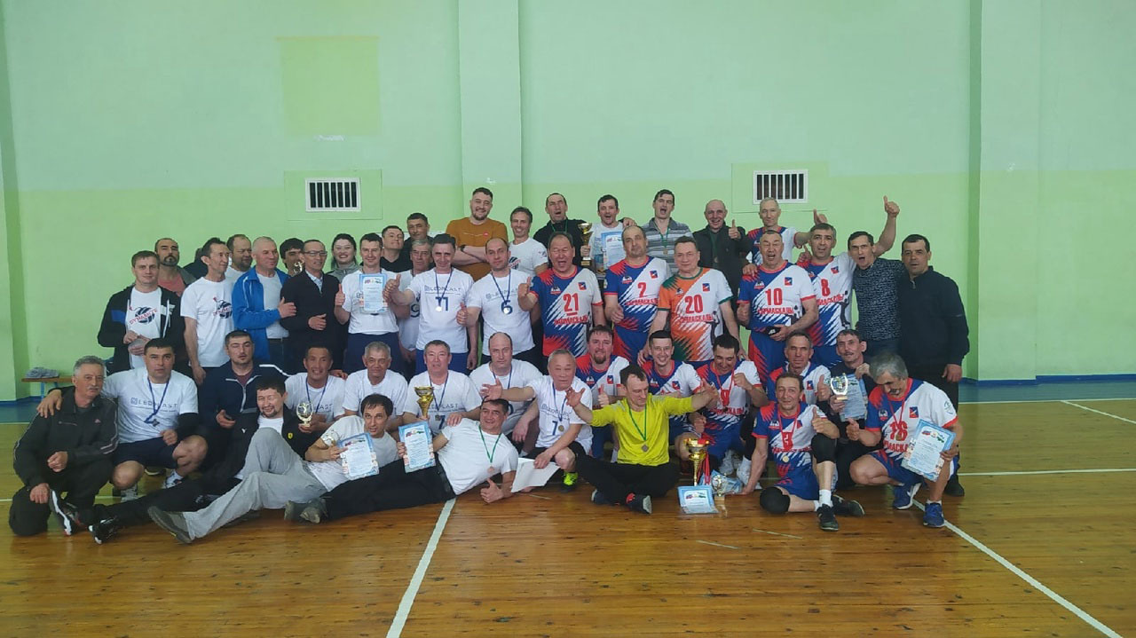 Команда из Кармаскалинского района стала победителем межрайонных соревнований по волейболу