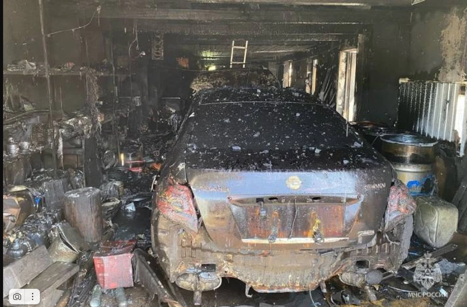 В Башкирии во время пожара в гараже пострадал подросток