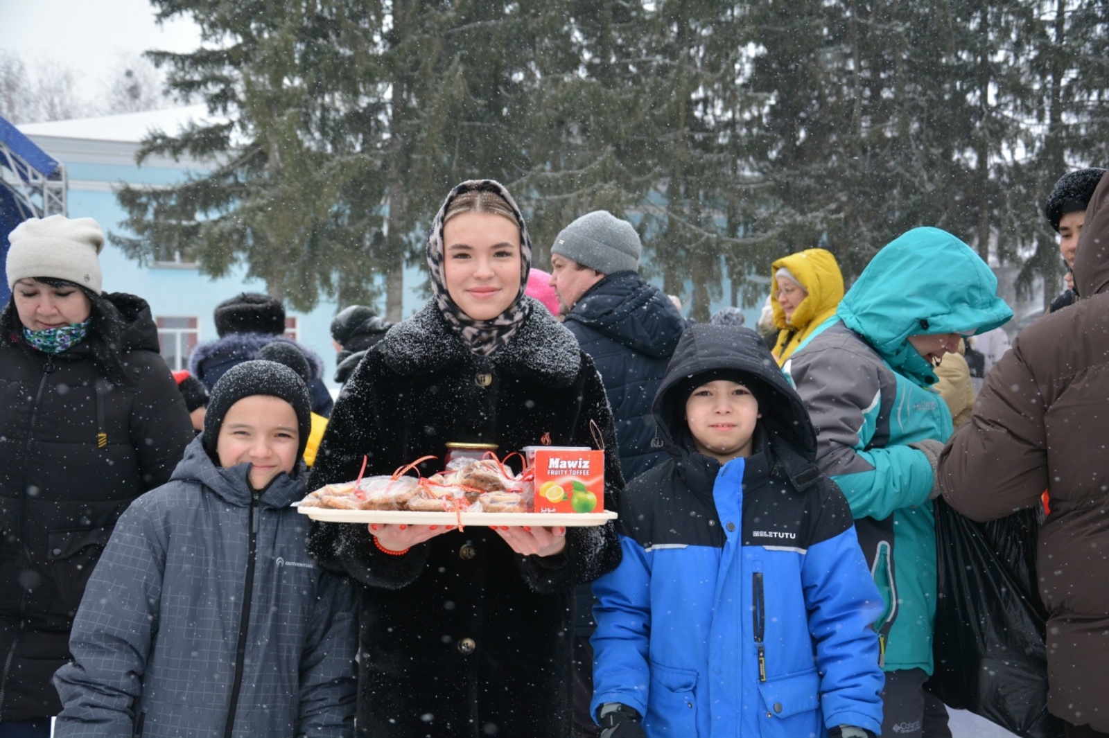 Ярмарка широкая, яркая, богатая…